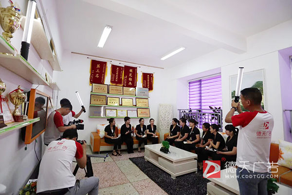 常德市德天廣告有限公司,品牌設(shè)計(jì),活動策劃,影視攝制,廣告設(shè)備租賃,媒體廣告推廣,